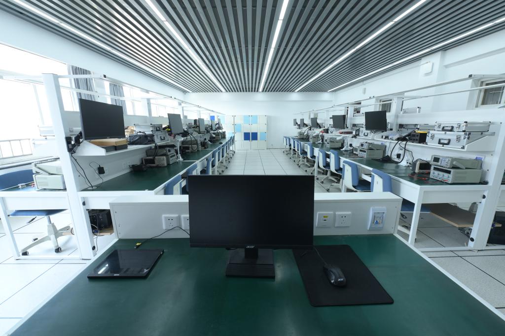 电子信息工程实训室中的网络工程实践与探索